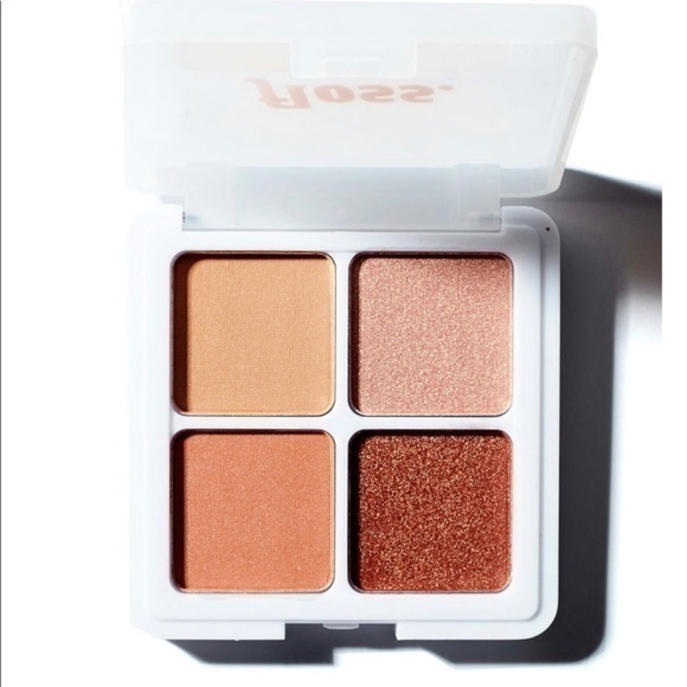 Floss Eyeshadow Squad In Just Peachy Eye Palette quad